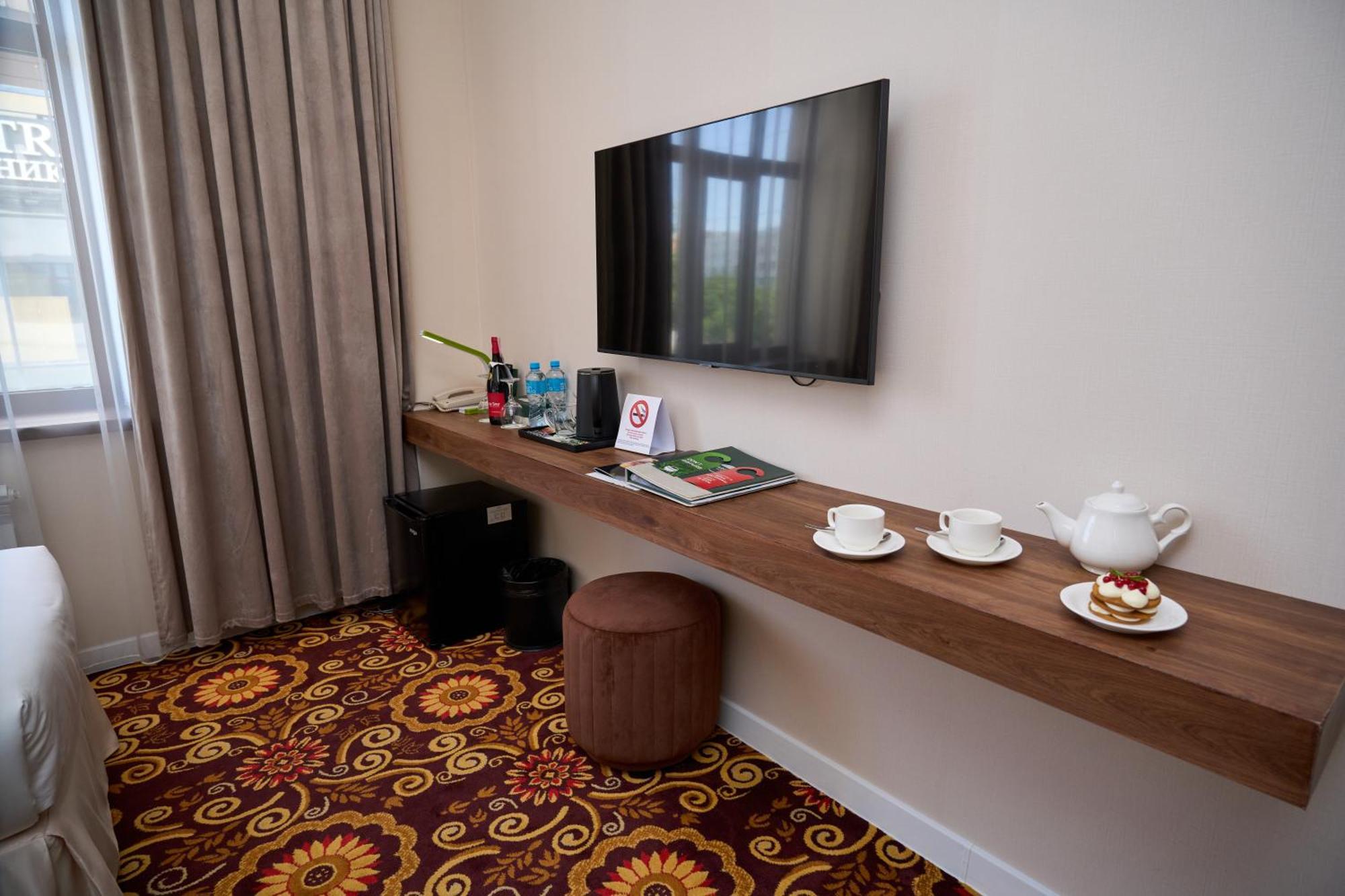 Garden Hotel Bishkek Exterior photo
