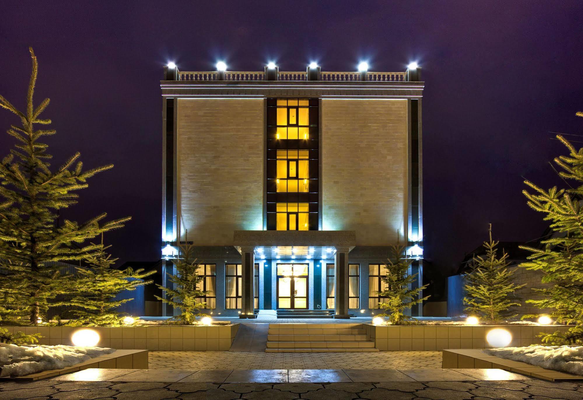 Garden Hotel Bishkek Exterior photo